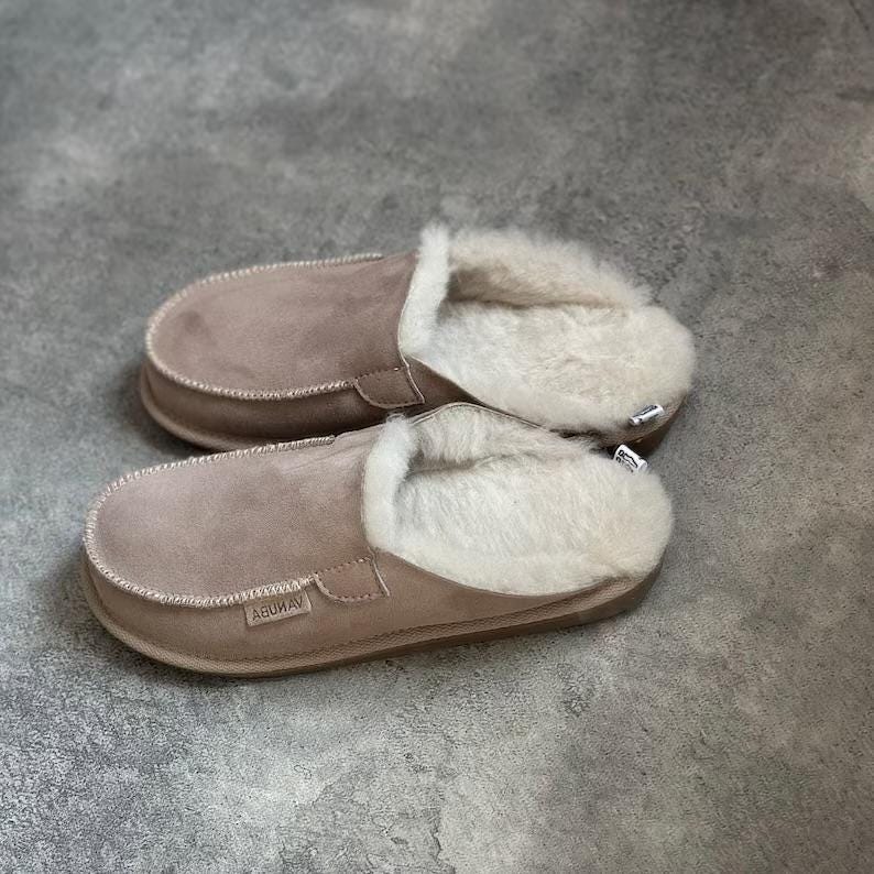Women’s Sheepskin Moccasins, women slippers – Fluffy Wool Slippers, Beige & White Handmade Mules, Cozy Indoor Shoes, Gift for Her